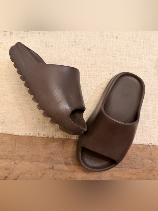 Yeezy Shoes - Yeezy Slide Sandals in Brown